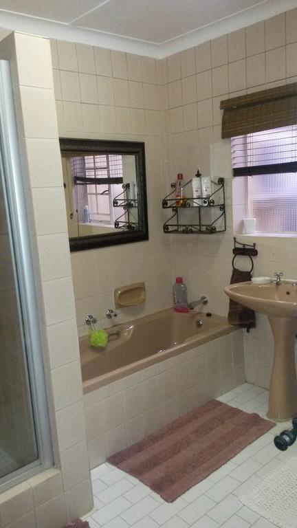 The Birches Backpacker Lodge Randburg 외부 사진