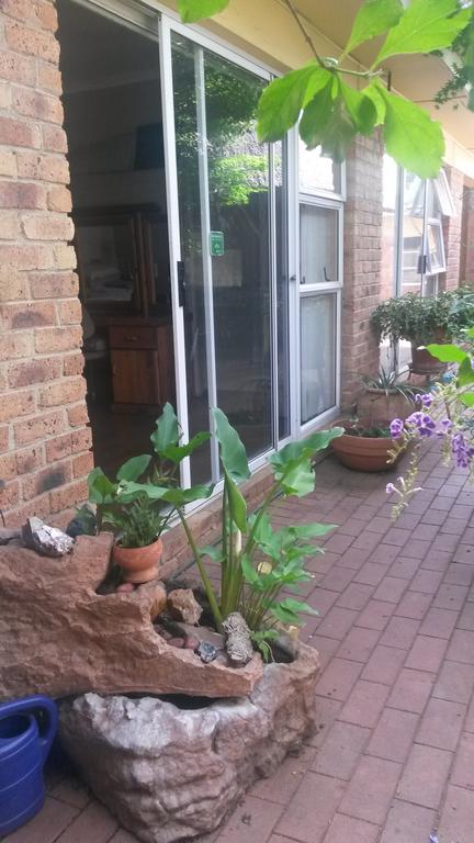 The Birches Backpacker Lodge Randburg 외부 사진